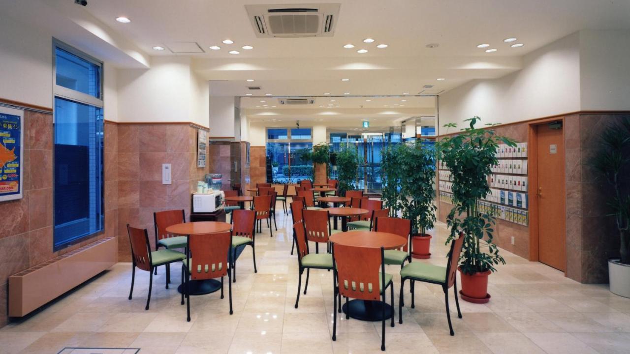 Toyoko Inn Tokyo Ikebukuro Kita-Guchi No.1 Exterior foto
