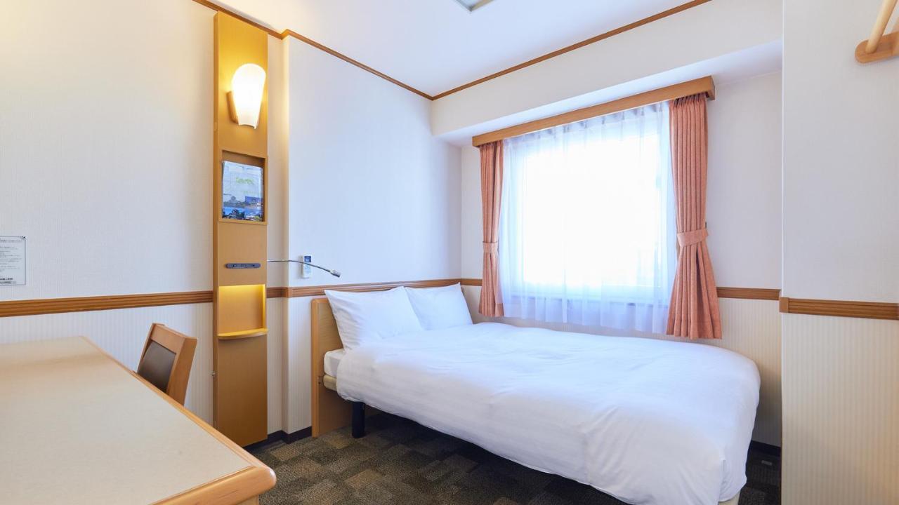 Toyoko Inn Tokyo Ikebukuro Kita-Guchi No.1 Exterior foto