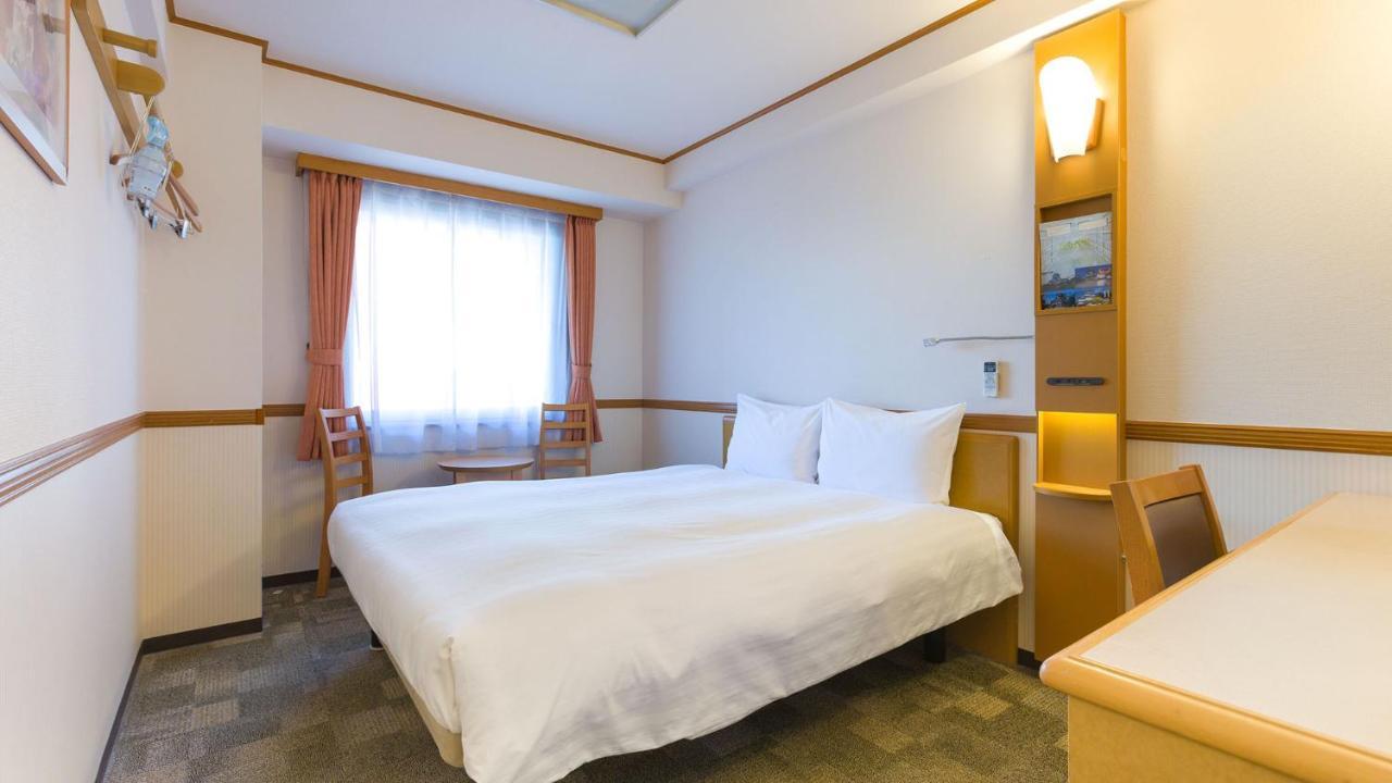 Toyoko Inn Tokyo Ikebukuro Kita-Guchi No.1 Exterior foto