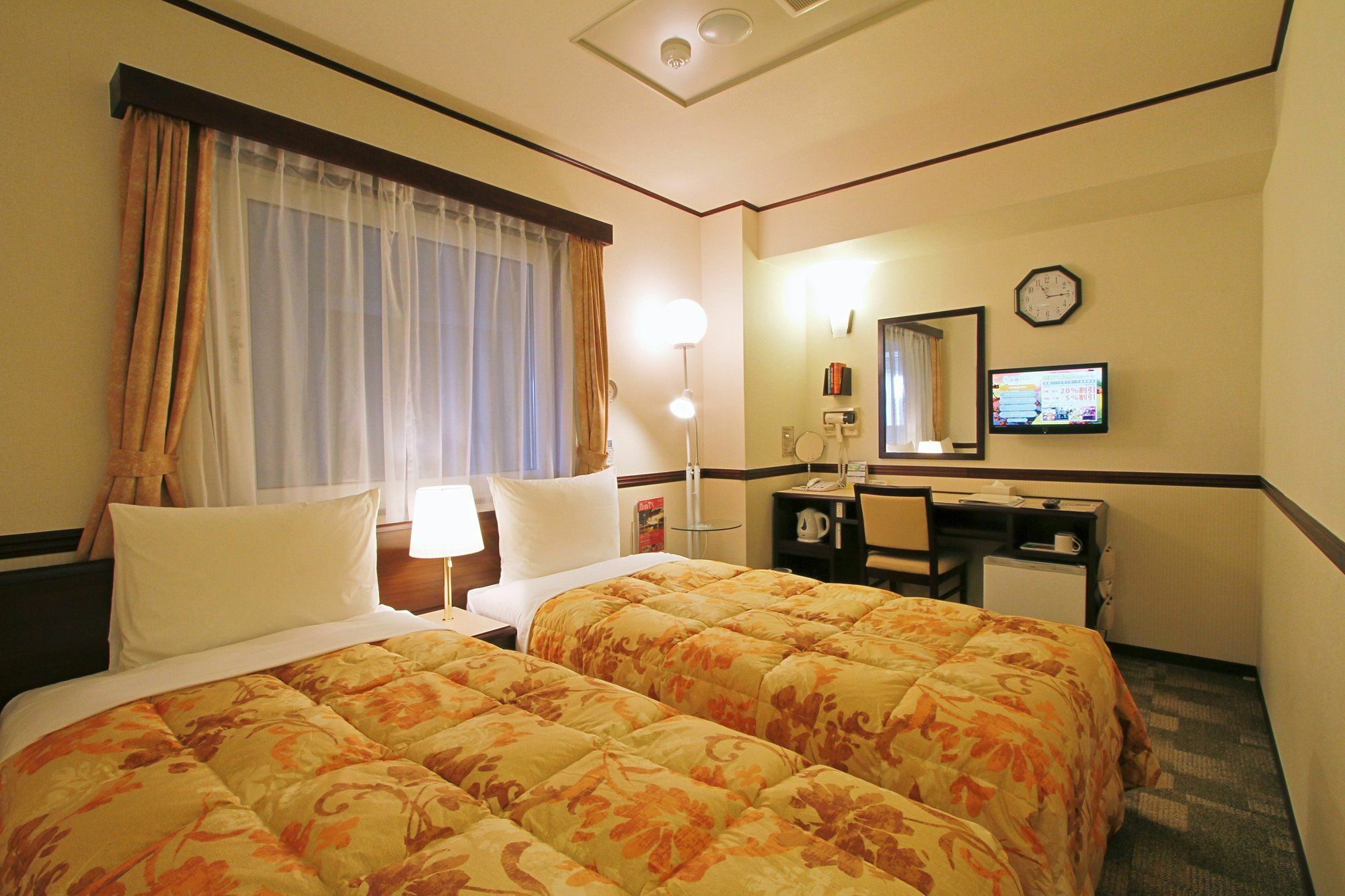 Toyoko Inn Tokyo Ikebukuro Kita-Guchi No.1 Exterior foto